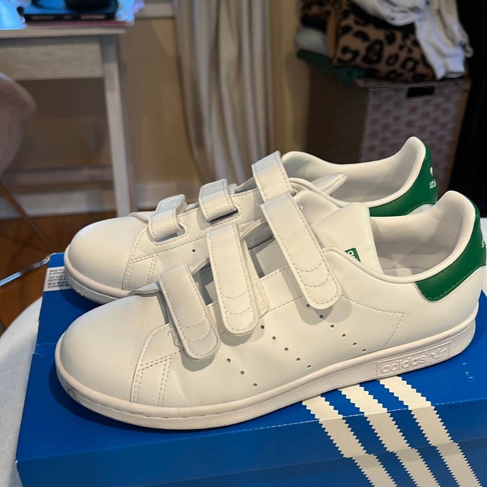 Adidas Sta smith Velcro shoes